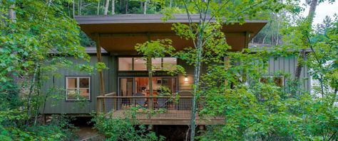 Shed Roof Design, The Hunting Party, Cabin Modern, Brevard Nc, Luxury Cabins, Forest Lodge, Mountain Cabins, Green Granite, Pisgah National Forest