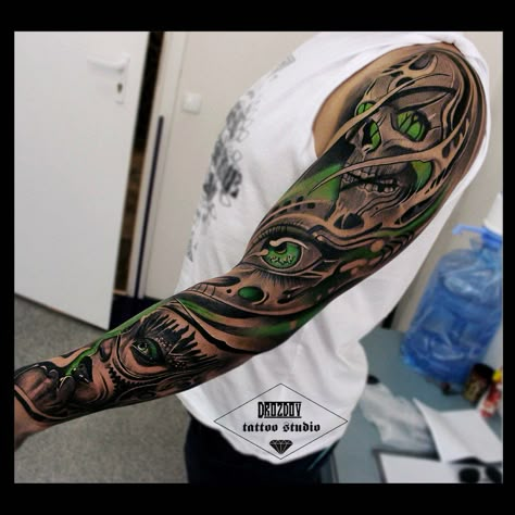 sleeve black and white and green tattoo Mens Full Sleeve Tattoo, Biomech Tattoo, Mangas Tattoo, Arm Sleeve Tattoos For Women, Green Tattoos, Skull Sleeve Tattoos, Tattoos Meaning, Full Arm Tattoos, Biomechanical Tattoo