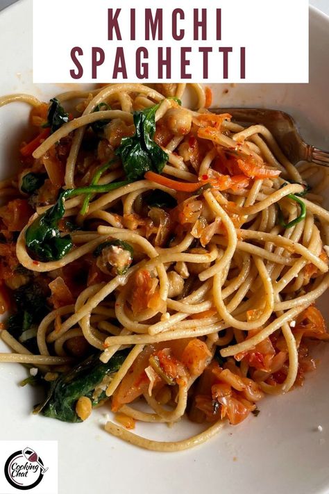 Looking for a delicious way to use leftover spaghetti? Try this super easy kimchi spaghetti recipe - healthy and full of flavor! Kimchi Spaghetti, Kimchi Chicken, Spaghetti Bowl, Easy Kimchi, Leftover Spaghetti, Spaghetti With Spinach, Healthy Bowl, Vegetarian Chili Recipe, Healthy Bowls Recipes