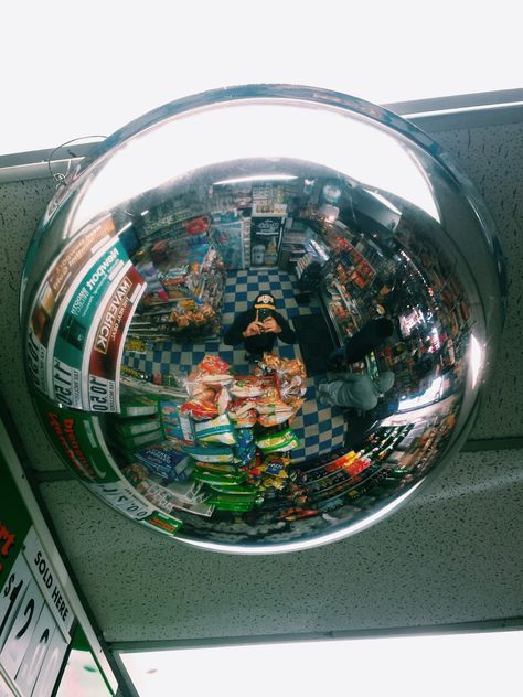 reflective shot Reflective Surfaces Art, Photography Reflection Ideas, Glass Containers Art Igcse, Reflective Surfaces Photography, Warped Reflection, Funky Photography, Reflection Aesthetic, Reflective Objects, Reflective Photography