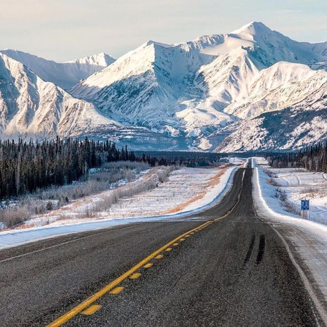 Kluane National Park, Improve Quality Of Life, Yukon Canada, Northern Canada, Mountain Life, Dream City, Quality Of Life, Canada Travel, Places Around The World