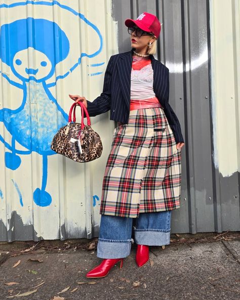 Gingham Dress Street Style, Patchwork Fashion Runway, Plaid Skirt Street Style, Vintage Red Patchwork Dress, Fruits Fashion, Maximalist Cardigan, Plaid Fashion Runway, Basic Colours, Printed Blouses