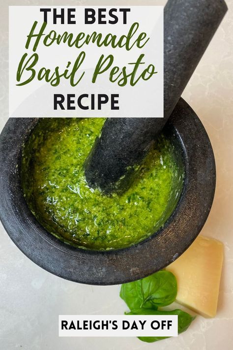 basil pesto Best Pesto, Homemade Basil Pesto, Basil Pesto Recipe, Basil Pesto Recipes, Food Eating, Pesto Recipe, Basil Pesto, Clean Food, Quick And Easy Recipes