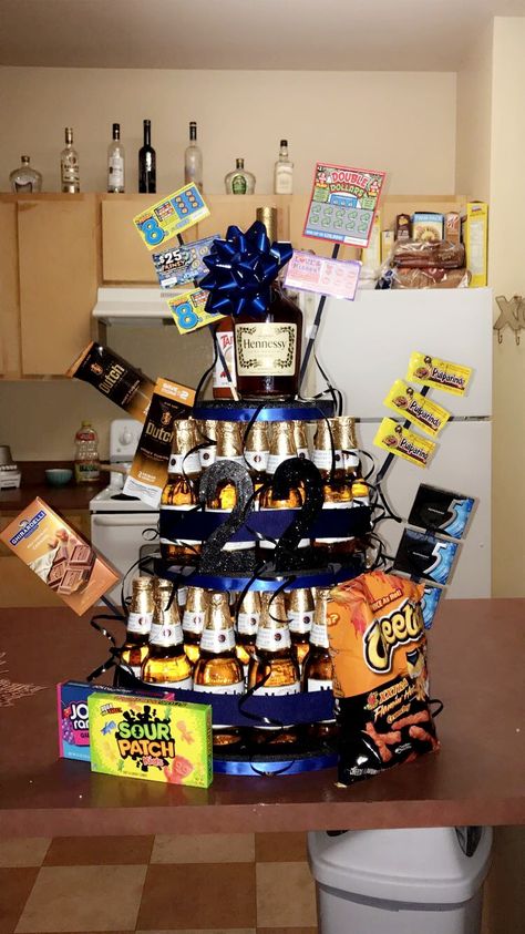 Alcohol Cake Tower For Guys, Alcohol Cake Tower, Birthday Cake Alcohol, Alcohol Tower, 21st Birthday Cake Alcohol, Diy Father's Day Gift Baskets, Birthday Alcohol, Alcohol Cake, Fathers Day Gift Basket