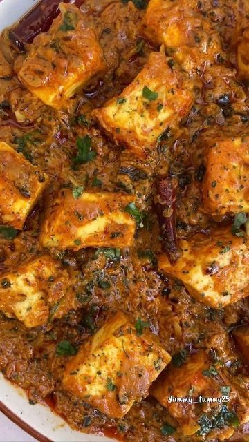 Lal Mirch, Paneer Butter Masala, Chicken Starter Recipes, Black Cardamom, Butter Masala, Paneer Dishes, Whole Spices, Spicy Snacks Recipes, Healthy Indian Recipes