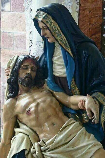 La piedad                                                                                                                                                                                 Más Lady Of Sorrows, Jesus And Mary, Blessed Mary, Images Of Mary, Religious Pictures, Queen Of Heaven, Catholic Images, Our Lady Of Sorrows, Blessed Mother Mary