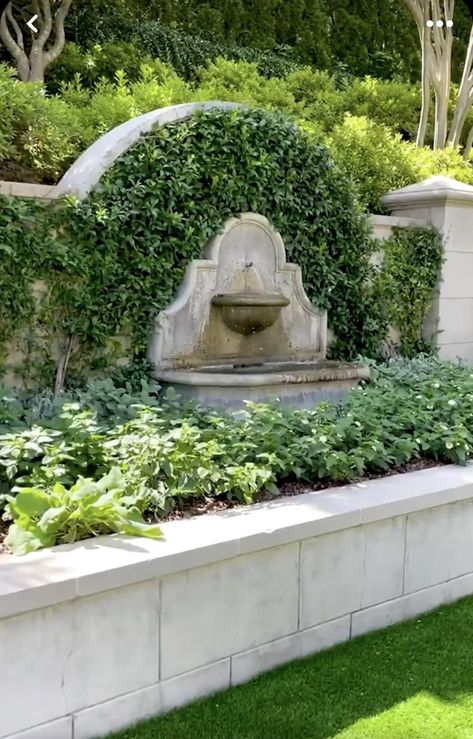 Cottage Patio, Garden Retaining Wall, Concrete Patio Designs, Garden Water Feature, Courtyard Gardens Design, Backyard Water Feature, Patio Inspiration, Italian Garden, Wall Fountain