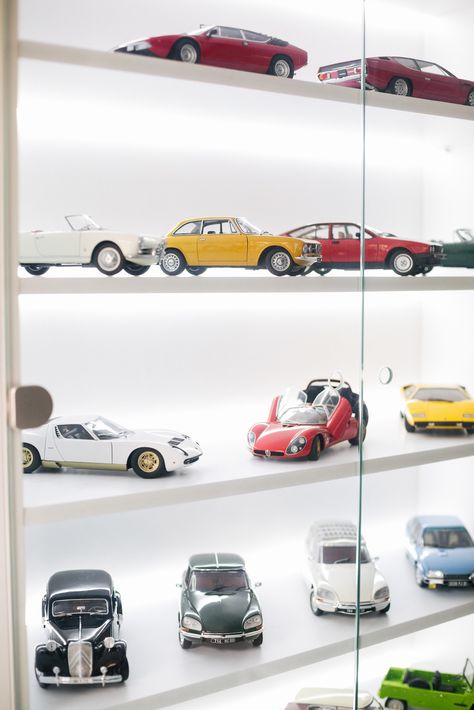 Diecast Cars Display Ideas, Diecast Display Ideas, Hotwheels Display Ideas, Model Car Display Ideas, Car Collection Display, Hot Wheels Cars Display, Model Car Display, Diecast Display, Car Model Display