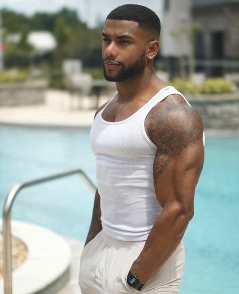 Attractive Black Men, Black Men Beards, Dark Skin Men, Black Men Hairstyles, Corte De Cabelo Masculino, Street Fashion Men Streetwear, Men Hairstyles, African Men, Black Men Fashion