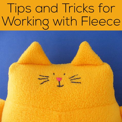 A video tutorial about working with fleece. It's soft and snuggly, and perfect for so many things. It's completely demystified here! Ideas For Fleece Fabric, Projects With Fleece Scraps, Sewing With Fleece Tips For, Sewing Polar Fleece Blankets, Fleece Scraps, Fleece Diy, Fleece Ideas, Fleece Sewing, Sew Blankets