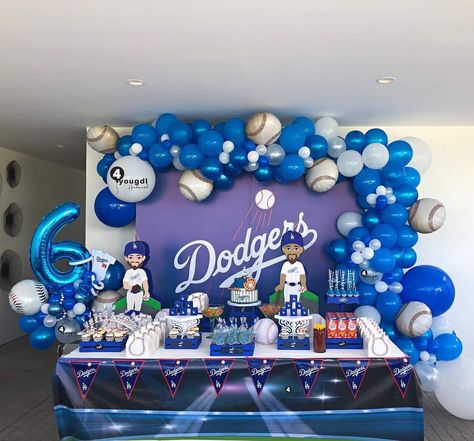 Dodger Party Decorations, Dodgers 1st Birthday Party, Dodger Balloon Garland, Dodgers Cake Birthdays, Baseball Party Backdrop Ideas, Dodgers Party Decorations, Dodgers Birthday Party Decorations, Dodger Party Ideas, Dodgers Party Ideas