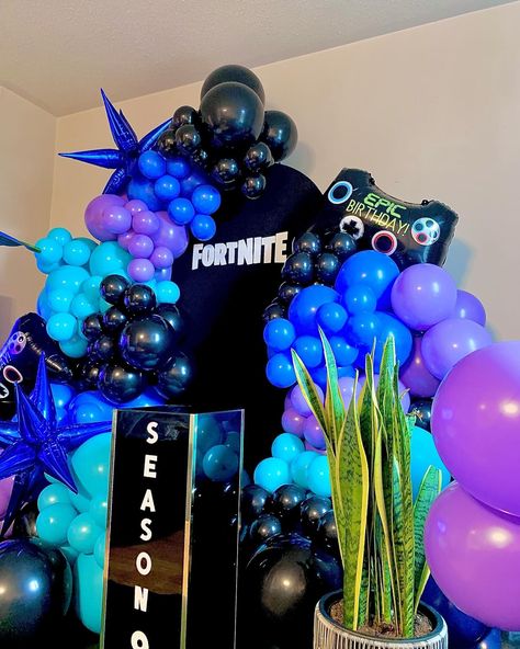 ⚔️Ethan’s Fortnite Season ‘9’ Theme⚔️ The best part of this setup was it was a complete surprise. He had no idea this was being done !!! Hope you all love this setup as much as we do💋 Please Like, Share, Comment! 🖤💙💜🩵 . . . . Full Setup + Concept & Styling: @feteicons Balloon Decor: @feteicons Backdrop: @feteicons Fortnite Props: @feteicons . . . . #feteicons #fortniteballoons #fortniteparty #fortnitetheme #battleroyale #battleroyaleparty #lootllama #haltonhillsballoons #oakvillemoms #geo... Fortnite Balloons, Fortnite Party, Fortnite Birthday, Balloon Decor, All Love, Backdrops For Parties, Party Balloons, Bday Party, Balloon Decorations