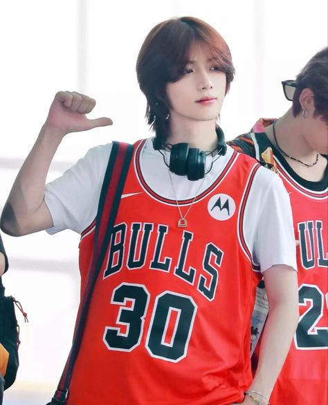 txt beomgyu - 230801 at the airport #beomgyu #txt #moa Korean Bun, Short Hair Tomboy, Aesthetic Outfits Men, Boys Don't Cry, Boy Idols, Concert Fits, Woo Young, Flower Boys, Kids Videos