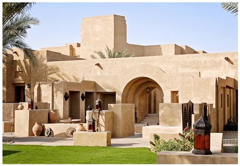 the most beautiful homes in the world Emirati Architecture, Emirati House, Arab House, Bab Al Shams, Resort Concept, Horse Event, Rural Housing, Architecture Illustrations, African Architecture