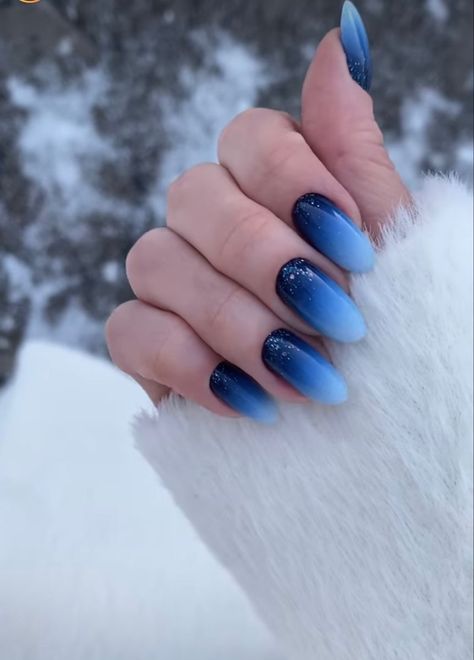 63 Stunning Spring Nail Designs and Summer Nails You Have to Copy This Year 2023 Blue Ombre Nails, Cute Spring Nails, Her Nails, Casual Nails, Blue Nail Designs, Blue Nail, Black Nail, Acrylic Nails Coffin Short, Nails Manicure