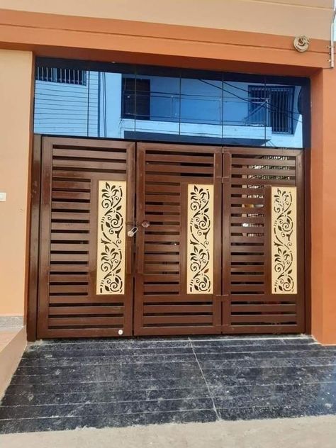 latest gate design Gate Color Ideas Entrance, Sliding Gate Design, Ss Gate, Gate Color, Latest Gate Design, Gate For Stairs, Balcony Glass Design, Gate Entrance, Home Gate Design