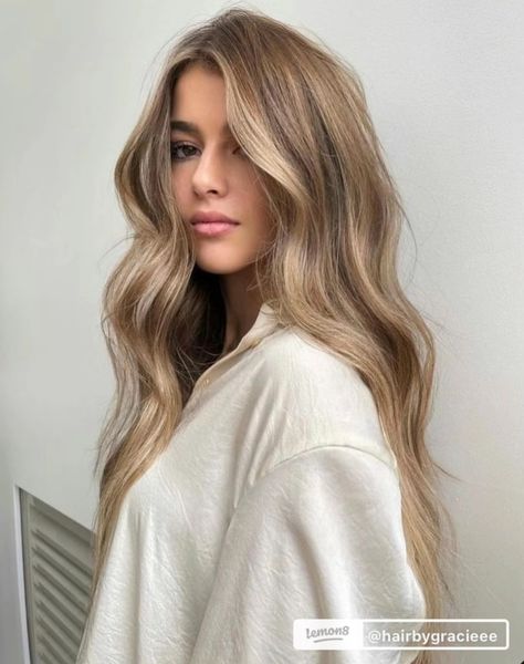 Rambut Brunette, Bronde Hair, Brunette Hair With Highlights, Dirty Blonde Hair, Dark Blonde Hair, Blonde Hair Inspiration, Blonde Hair Looks, Brown Blonde Hair, Long Blonde