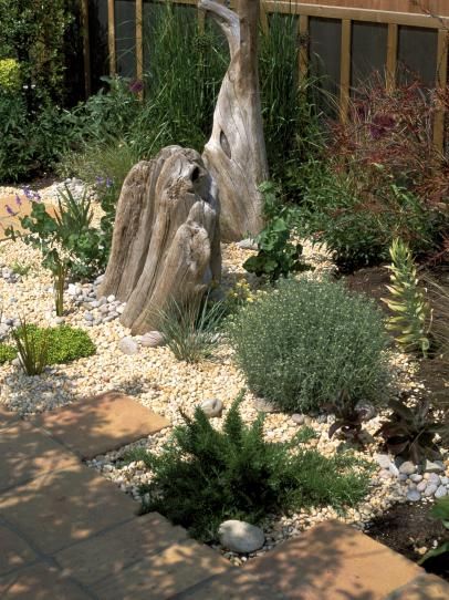 Driftwood Garden Ideas Backyards, Using Sleepers In The Garden, Driftwood In Garden Ideas, Seaside Garden Design, Driftwood Garden Art, Gravel Gardens Uk, Driftwood In Garden, Driftwood Garden Ideas Outdoors, Coastal Gardens Uk