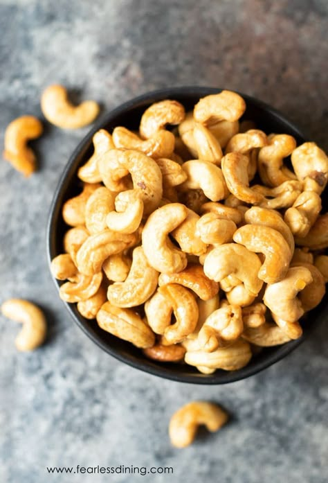 Honey Roasted Cashews Honey Roasted Cashews Recipe, Honey Roasted Cashews, Mason Jar Snacks, Roasted Nuts Recipe, Dried Fruit Recipe, Cashew Recipes, Dairy Free Snacks, Yogurt Breakfast, Weighted Jump Rope