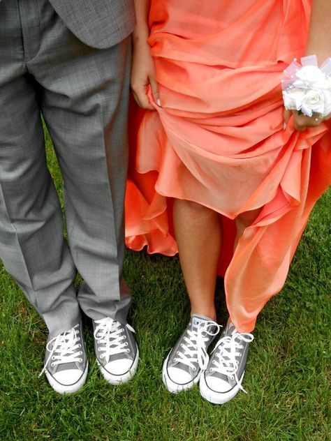 Ball Outfit Ideas, Sneaker Ball Outfit Ideas, Prom Dresses Maroon, Matching Converse, Converse With Dress, Matching Prom, Ball Outfit, Dress With Converse, Sneaker Ball