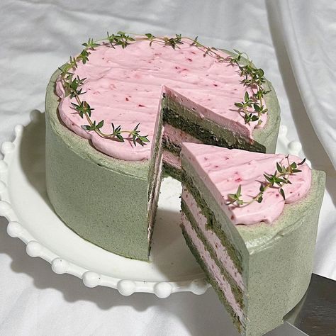 Ugly Cakes, Fairy Food, Matcha Cake, Green Cake, Garden Cakes, Pretty Dessert, Pretty Birthday Cakes, Just Cakes, Cute Desserts