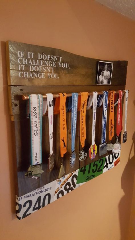 Diy Medal Display, Medals Display Ideas, Medal Display Ideas, Diy Medal, Race Medal Displays, Sports Medal Display, Medals Display, Running Medal Display, Running Medal Holder