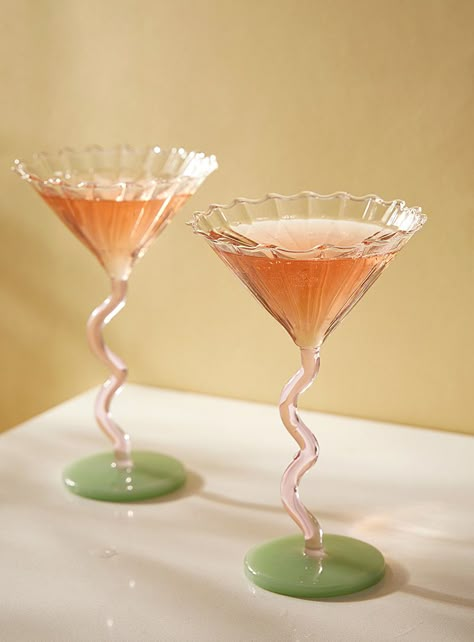 - &klevering at Simons Maison- These textured pieces stand out with their unique design in soft pastel tones evoking lovely spring blooms- Coloured glass- Hand-wash only- Set of 2 per package- 3.5" (9 cm) in diameter x 6.5" (16.5 cm) tall Retro Cocktail Glasses, Cool Cocktail Glasses, Cool Glassware, Cute Cocktail Glasses, Unique Cocktail Glasses, Drinking Glass Design, Aesthetic Glassware, Funky Wine Glasses, Cocktail Silhouette