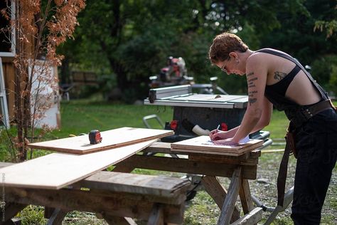 Female Carpenter Working, Female Carpenter Aesthetic, Carpentry Aesthetic, Female Woodworker, Astrid Aesthetic, Female Carpenter, Carpenter Aesthetic, Building Bridges, Brand Shoot