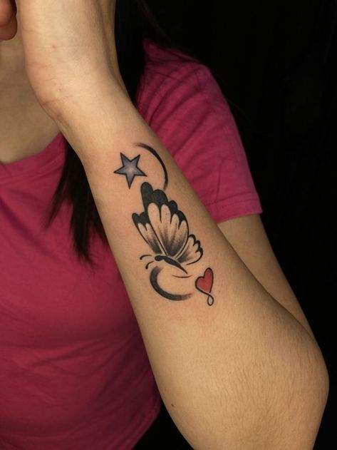 Fading Butterfly Tattoo, Butterfly Tattoo Hand, Wing Tattoo Arm, Symmetrical Tattoos, Ink Tattoo Design, Red Tattoo Ideas, Symmetrical Tattoo, Blue Butterfly Tattoo, Red Ink Tattoo