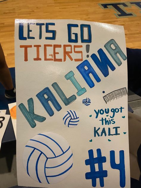 Volleyball Signs Posters For Games, Poster Ideas For Volleyball, Sports Signs For Games Volleyball, Volley Ball Poster Ideas, Varsity Volleyball Posters, Volleyball Game Posters, Funny Volleyball Posters, Volleyball Posters For Games, Volleyball Signs Posters High Schools