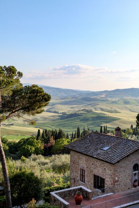 Tuscany, Italy House In The Countryside, Under The Tuscan Sun, Italy Aesthetic, Country Side, Tuscany Italy, Stone House, Alam Yang Indah, Beautiful Places To Travel, Pretty Places