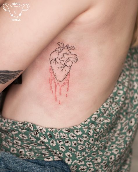 Dripping Heart Tattoo, Blood Drop Tattoo, Blood Tattoo Ideas, Gore Tattoo, Human Heart Tattoo, Realistic Heart Tattoo, Heart Tat, Mouth Tattoo, Blood Tattoo