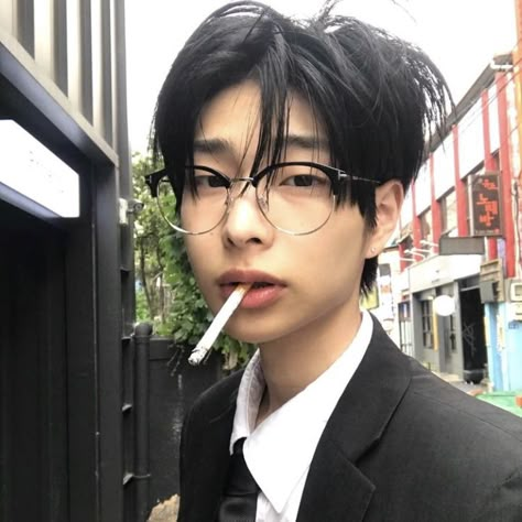 pretty asian korean boy brunette blonde attractive icon icons aesthetic masculine male face claims korea insta instagram yamico.kr shifting Male Portrait Pose Reference, Male Portrait Poses, Cute Asian Guys, Picture Icon, Foto Ideas Instagram, Male Poses, Male Portrait, Pose Reference Photo, Attractive People