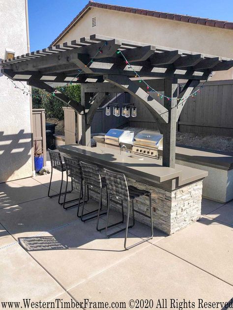 Privacy Landscape Ideas, Grill Pergola, Deck Bars, Backyard Shade Ideas, Pavilion Backyard, Design Patio Ideas, Timber Frame Pergola, Privacy Trellis, Trellis Wall