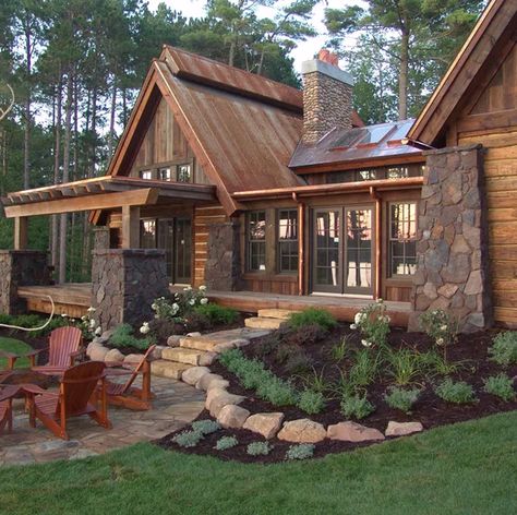 Home Exterior Architecture, Small Rustic House, Cabin Home, Steel Roof, Rustic Exterior, Modern Small House Design, Cabin Exterior, House Shed, House Design Photos