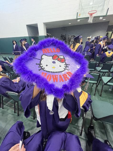 Hello Kitty Cap And Gown, Sanrio Graduation Cap, Hello Kitty Graduation Cap, Hello Kitty Graduation, College Pics, Graduation 2025, Graduation Cap Decoration Diy, Custom Graduation Caps, College Graduation Cap Decoration