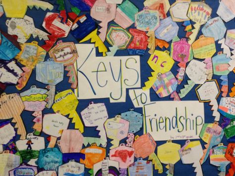 Keys to friendship! Bulletin board School Friendship Party Ideas, Friendship Bulletin Boards, Friendship Bulletin Board Ideas, Friendship Display, Friendship Bulletin Board, Friends Vision Board, Friendship Preschool, Make The Friendship Bracelets, Friendship Crafts