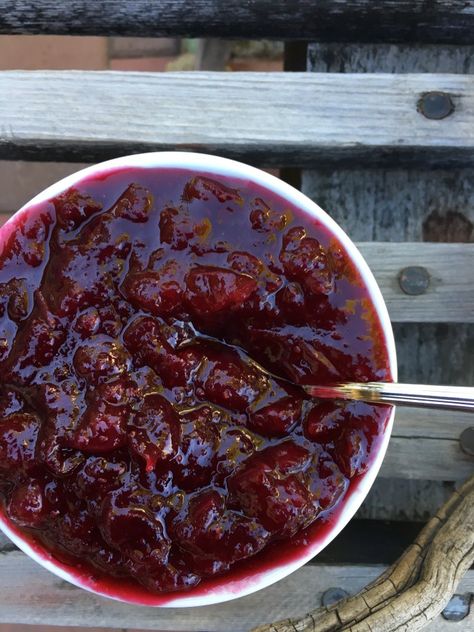 honey-cranberry-sauce Best Alfredo Sauce Recipe, Homemade Cranberry Sauce, Cranberry Sauce Recipe, Alfredo Sauce Recipe, Cranberry Sauce Homemade, Fall Dishes, Smart Cooking, Fresh Cranberries, Homemade Sauce