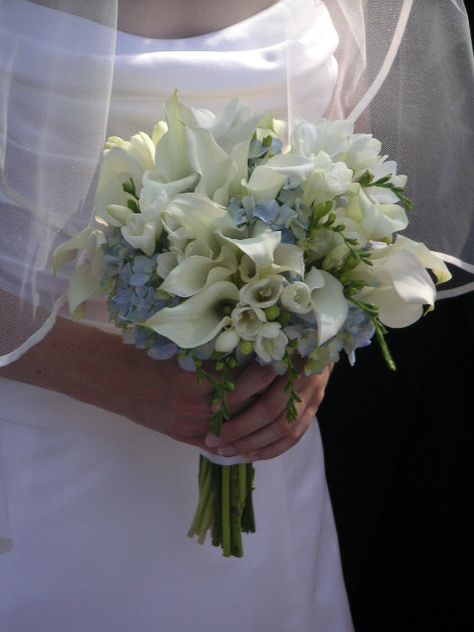 Calla Lily Rose Hydrangea Bouquet, Hydrangea Calla Lily Bouquet, Calla Lily And Hydrangea Bouquet, Calla Lily Hydrangea Bouquet, Hydrangea Lily Bouquet, Blue Hydrangea Bridesmaid Bouquet, Calla Lillies Bouquet Wedding, Hydrangea And Lily Bouquet, Lily And Hydrangea Bouquet