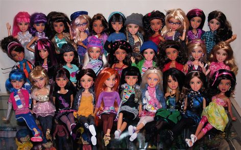 Disney Barbie Dolls, Liv Dolls, Disney Barbie, Mood Bored, Small Dolls, Back Row, Valley Of The Dolls, Glitter Girl, Smart Doll