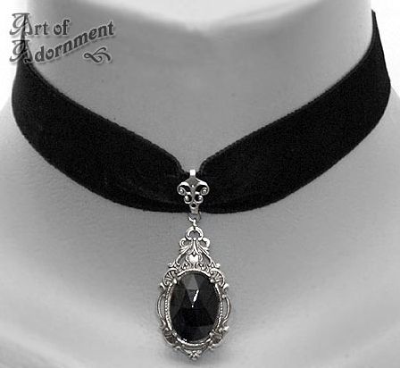 Baroness Midnight Velvet Pendant choker by Art of Adornment #black #gothic #goth #jewellery #Victorian #jewelry Victorian Choker Necklace, Victorian Accessories, Gothic Choker, Jewlery Necklace, Enchanted Jewelry, Jewelry Victorian, Dark Jewelry, Edgy Accessories, Gothic Chokers