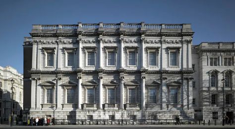 Whitehall Palace, Traditional Architect, Banqueting House, London Buildings, Portland Stone, British Architecture, Baroque Art, Classical Architecture, Urban Environment