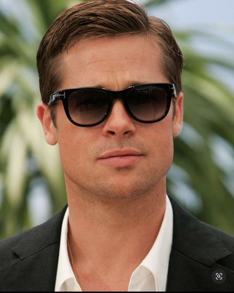 Short Side Part Haircut Men, Brad Pitt Short Hair, Fade Haircut With Beard, Brad Pitt Haircut, Classic Mens Haircut, Mens Medium Length Hairstyles, Side Part Haircut, Classic Mens Hairstyles, Classic Haircut