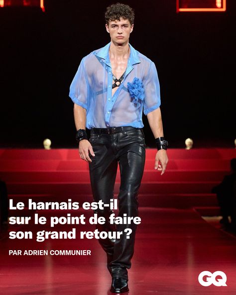 Qui a prévu de passer l'été en harnais ? Lors du défilé #Dsquared2 qui s’est déroulé vendredi dernier, Dean et Dan Caten, les jumeaux à la tête de la griffe de luxe, ont présenté une collection résolument sexy et ponctuée de clins d’œil à la culture queer des années 80 avec parmi les pièces fortes, le harnais. Haut Transparent, Queer Culture, Dean And Dan Caten, La Fashion Week, June 17, La Fashion, Fashion For Men, Vanity Fair, Le Point