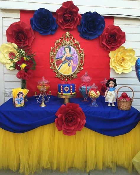 Ataleiah's 2nd Birthday Party | CatchMyParty.com Snow White Theme, Princess Frame, Belle Birthday Party, White Party Theme, Beauty And Beast Birthday, Snow White Birthday Party, Beauty And The Beast Theme, White Birthday Party, Belle Birthday