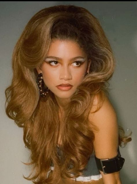 Zendaya Model, Zendaya Photoshoot, Zendaya Hair, Interview Magazine, Zendaya Style, Zendaya Coleman, Hair Shows, Beauty Shoot, Poses For Photos