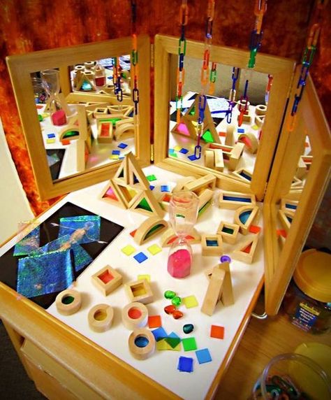 Reggio Emilia Preschool, Reggio Emilia Classroom, Reggio Inspired Classrooms, Reggio Classroom, Infant Classroom, Toddler Classroom, Reggio Inspired, Invitation To Play, בר מצווה