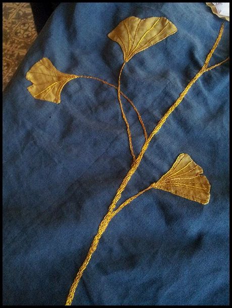 Gingko Embroidery, Ginkgo Embroidery, Eco Print, Fabric Craft, Felt Flowers, Art Quilts, Fabric Crafts, Global Community, Photo Sharing