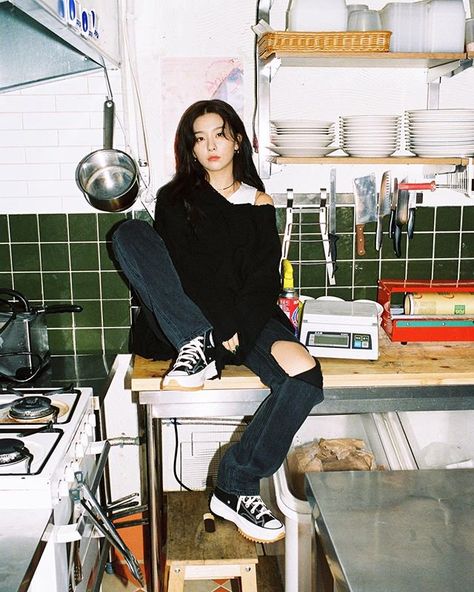 Seulgi 191202 IG Update - Converse x JWAnderson Korean Converse, Redvelvet Kpop, Pics Ideas, Kang Seulgi, Red Velvet Seulgi, Aesthetic People, Poses References, Pose Reference Photo, 가을 패션