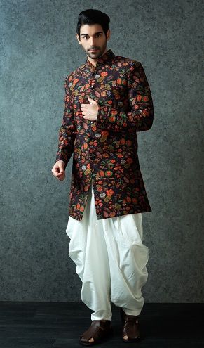 15 Beautiful Wedding Kurta Designs For Groom Indian Groom Dress, Indian Wedding Clothes For Men, Mens Indian Wear, Sherwani For Men Wedding, Wedding Kurta For Men, Boys Kurta Design, Groom Dress Men, Indian Groom Wear, Wedding Dresses Men Indian